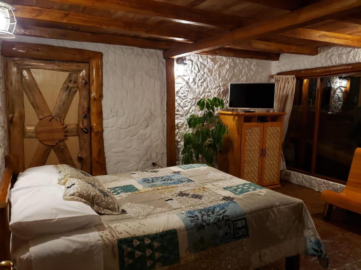 Atallaro Hospedaje Otavalo Eksteriør bilde