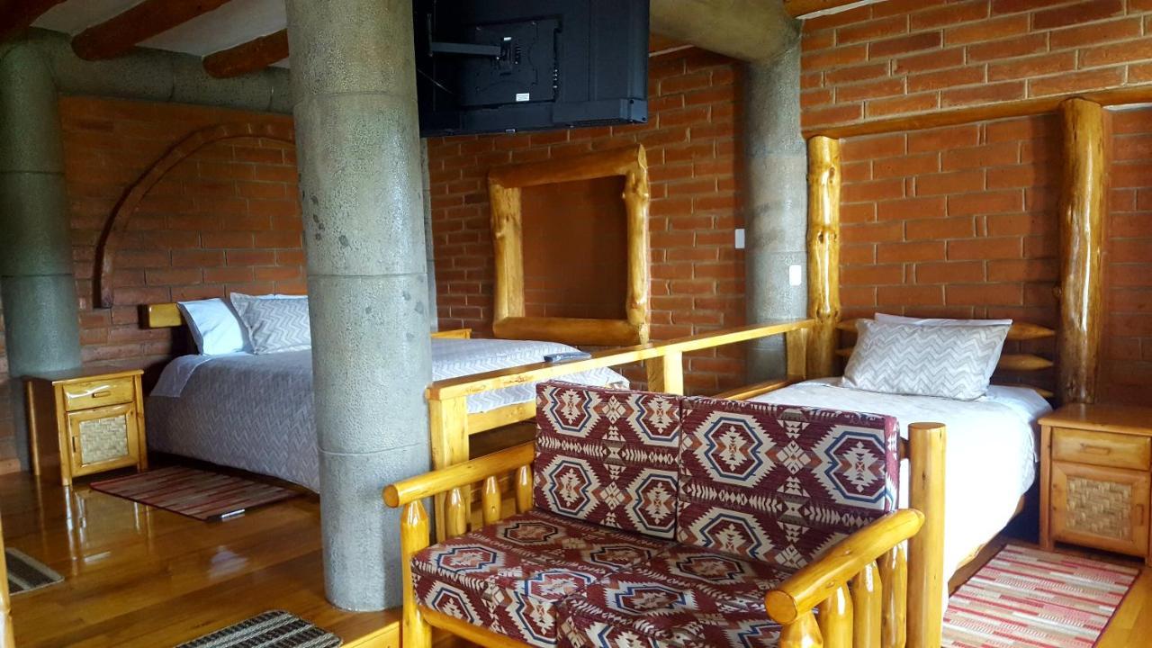 Atallaro Hospedaje Otavalo Eksteriør bilde