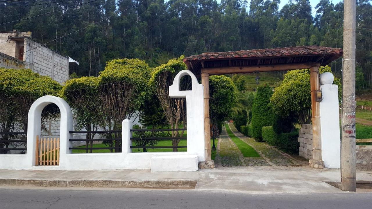 Atallaro Hospedaje Otavalo Eksteriør bilde